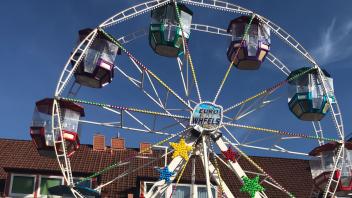 Neue Attraktion auf dem 36. Ahrensburger Stadtfest: Das große Riesenrad war ein Publikumsmagnet. 