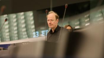 Bundeskanzler Scholz besucht EU-Parlament