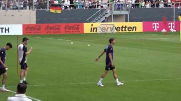 Kleiner Hauch EM-Feeling: Fans bejubeln Nationalspieler bei Training