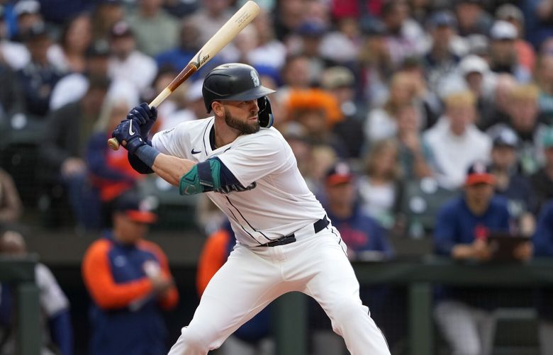 Seattle Mariners’ Mitch Haniger looks for a pitch during a baseball game against the Houston Astros, Monday, May 27, 2024, in Seattle. (AP Photo/Lindsey Wasson) OTK OTK