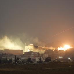 Eine Explosion im Norden des Gazastreifens aus der Sicht von Israel aus.
