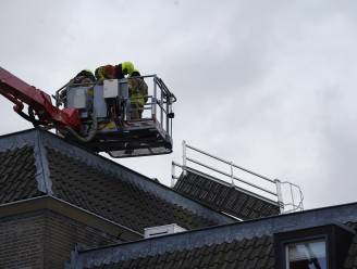 Noodtrap losgerukt door storm: brandweer voorkomt ongelukken in Oosterhout