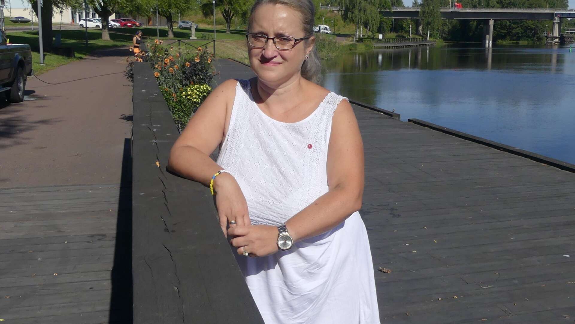Matilde Konglevoll, ordförande för Vänsterpartiet i Säffle, är kritisk till kommunens agerande mot hemtjänstens nattpatrull.