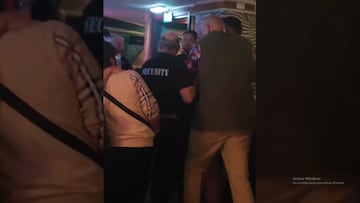 Captan a Tyson Fury saliendo a gatas tras borrachera en un pub