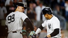 NEW YORK, NEW YORK - MAY 22: Juan Soto #22 of the New York Yankees reacts with Aaron Judge #99 after hitting a solo home run during the sixth inning against the Seattle Mariners at Yankee Stadium on May 22, 2024 in the Bronx borough of New York City.   Sarah Stier/Getty Images/AFP (Photo by Sarah Stier / GETTY IMAGES NORTH AMERICA / Getty Images via AFP)