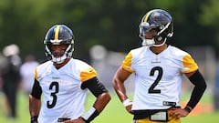 PITTSBURGH, PENNSYLVANIA - JUNE 6: Russell Wilson #3 looks on alongside Justin Fields #2 of the Pittsburgh Steelers during the Pittsburgh Steelers OTA offseason workout at UPMC Rooney Sports Complex on June 6 2024 in Pittsburgh, Pennsylvania.   Joe Sargent/Getty Images/AFP (Photo by Joe Sargent / GETTY IMAGES NORTH AMERICA / Getty Images via AFP)