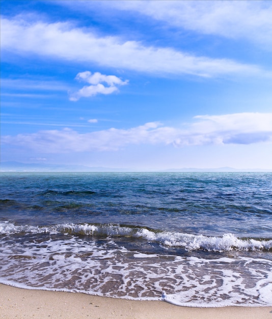 Foto bela paisagem do mar azul