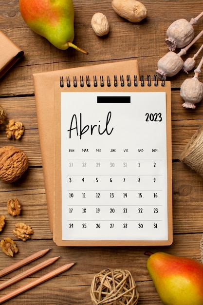 Foto gratuita calendario plano de abril de 2023 con peras