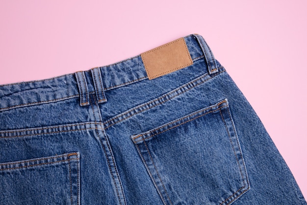 Foto gratuita modello del logo dei jeans per l'abbigliamento