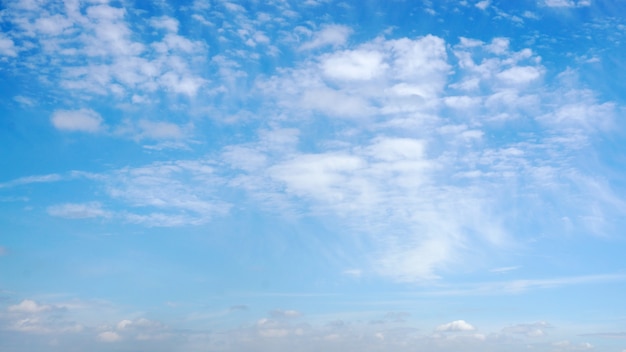 Бесплатное фото Облачное небо