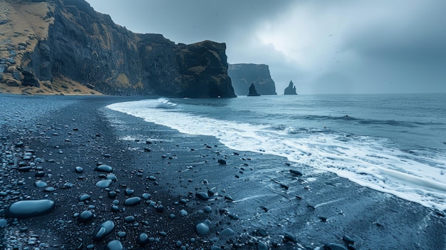 Бесплатное фото Природный пейзаж с черным песком на пляже