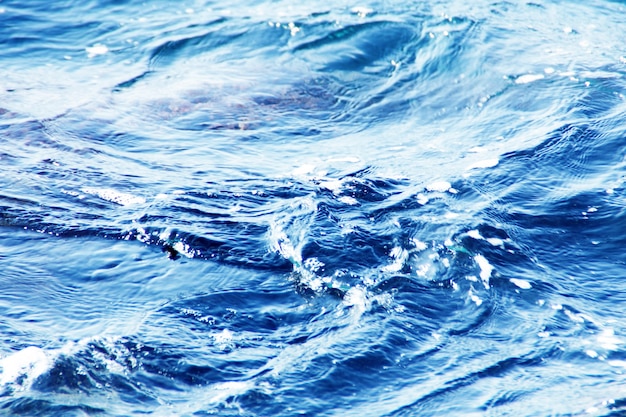 Photo gratuite gros plan de la texture de la mer avec des ondulations