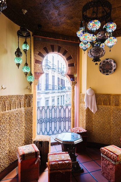 Photo gratuite lampes dans le restaurant arabe