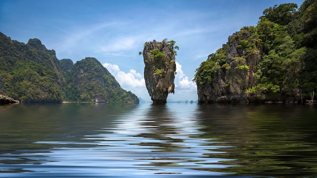 Ile James Bond dans la baie de Phang Nga