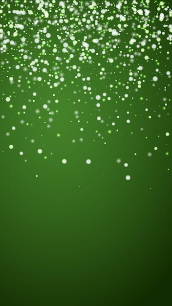 Вектор Падающие снежинки рождественский фон тонкие летающие снежинки и звезды на рождественском зеленом фоне красиво падающие снежинки накладываются вертикальная векторная иллюстрация