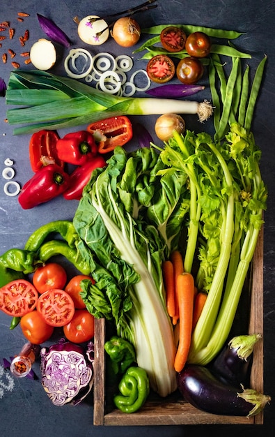 Вегетарианская еда фон и рецепты приготовления пищи. Здоровая пища. Коллекция овощей и фруктов.