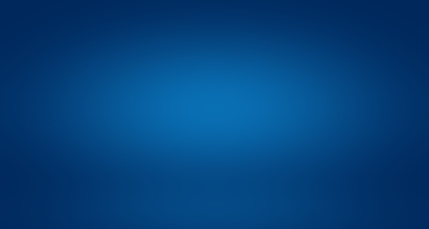 Фото Абстрактный роскошный градиент синий фон. гладкий темно-синий с черной виньеткой studio banner.