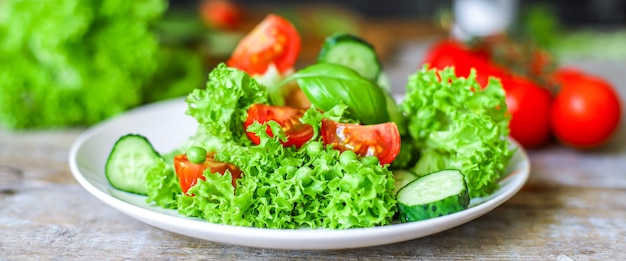 Photo healthy salad vegetables leaves mix