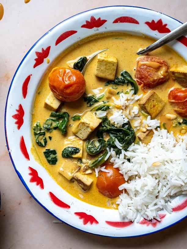 Tofu-Erdnuss-Curry mit Spinat: Schnell, schneller, Curry