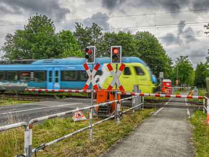 Vielbefahren und bald erst einmal geschlossen: der Bahnübergang „Furkeweg“ in Westoverledingen.