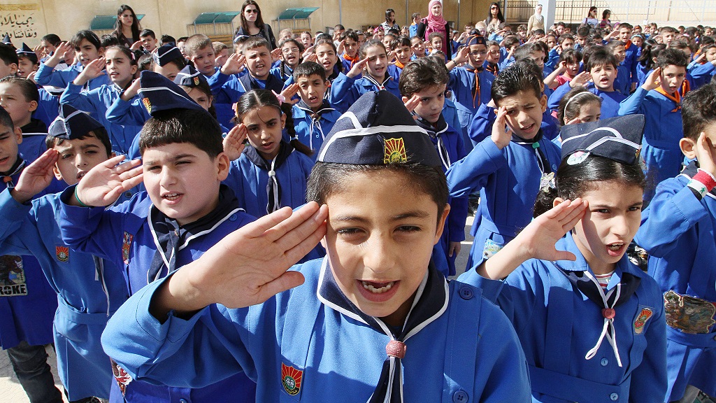 Сирийские школьники во время линейки (AP Photo)