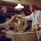Russell Crowe, Paul Bettany, James D'Arcy, and Edward Woodall in Master and Commander: The Far Side of the World (2003)