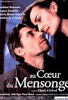 Sandrine Bonnaire and Jacques Gamblin in Au coeur du mensonge (1999)