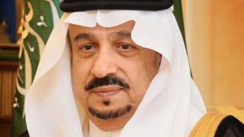 أمير الرياض ونائبه يرفعان التهنئة إلى القيادة بمناسبة نجاح موسم الحج