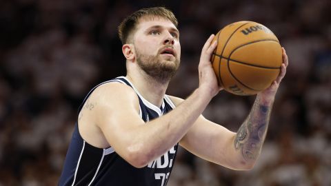Luka Dončić scored 15 points in the fourth quarter to top-score in Game 1 against the Timberwolves with 33 points.