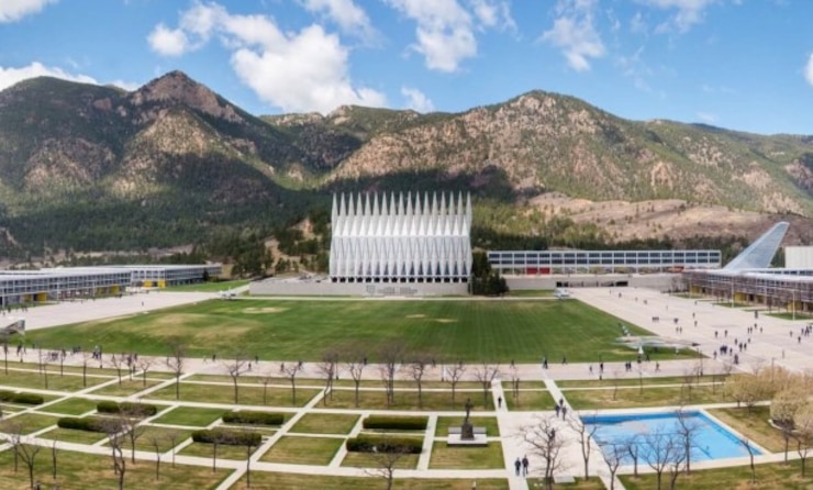 An areal photograph of USAFA depicting the chapel and cadet area.