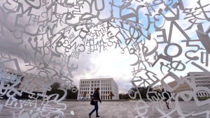Frankfurter Universität bleibt im Sommer doch offen