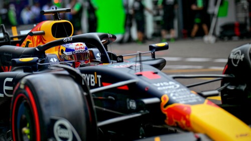 Verstappen reclama de carro 'pulando como canguru' no treino em Mônaco
