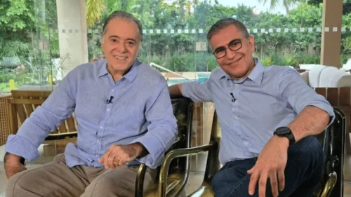 Tony Ramos e Hélter Duarte durante entrevista