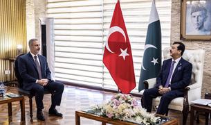 Главы МИД Пакистана и Турции договорились укреплять сотрудничество в борьбе с терроризмом