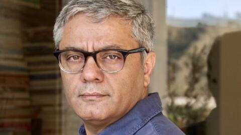 Иранского режиссера, победителя Берлинского кинофестиваля Мохаммада Расулофа приговорили к пяти годам реального тюремного заключения, порке, штрафу и конфискации имущества.