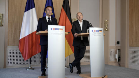 Лидеры Франции и Германии должны снова навести мосты во время встречи в Берлине. На фото: Макрон и Шольц на пресс-конференции по итогам встречи в Гамбурге 10 октября 2023 года.