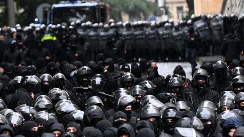 Грузинские силовики на протестах против скандального законопроекта об «иностранном влиянии», Тбилиси, 14 мая 2024 г.