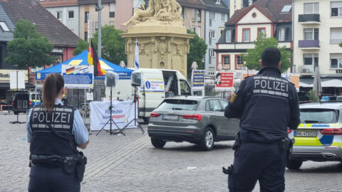 Полицейские на месте ножевой атаки в Мангейме, Германия, 31 мая 2024 г.