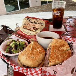 Stevie's Kitchen - French dip with chips and broccoli salad