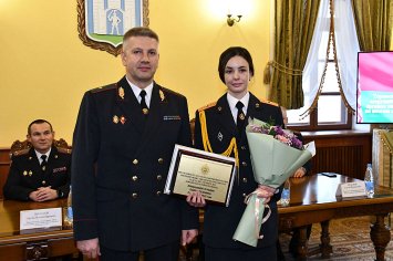 Лучших по итогам года милиционеров наградили в Могилевской области