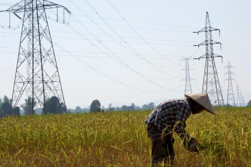 Chinese firm to run Lao electric grid