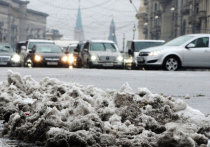 Запах гари, снег и дождь: в Москве бушуют все времена года одновременно