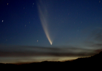 Двухвостую комету Каталина смогут наблюдать москвичи с 8 декабря при помощи простого бинокля