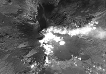 Снимок самого мощного за последние 20 лет извержения вулкана Этна  сделал российский космический аппарат ДЗЗ «Ресурс-П» №1, пролетая над итальянским островом Сицилия