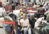 Сотни россиян третий день не могут вылететь с курорта на китайском острове Хайнань