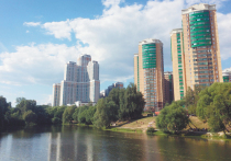 Накрывшая Москву тридцатиградусная жара и аномальная духота заставили потенциальных покупателей жилья вспомнить о «зеленом» факторе