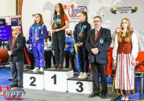 Первенство по силовому троеборью проходило в Литве и в заключительный день состязаний разыгрывались награды в жиме без экипировки