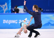 Россияне Евгения Тарасова и Владимир Морозов стали серебряными призерами соревнований спортивных дуэтов на Олимпиаде в Пекине