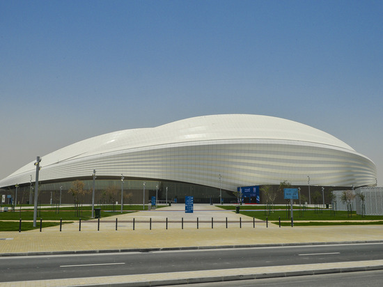 20 ноября в Катаре стартует чемпионат мира по футболу 2022 года. Впервые в истории турнир проходит на Ближнем Востоке в стране, где еще недавно не было развитой футбольной инфраструктуры. Специально к чемпионату мира в Катаре возвели 8 современных стадионов. "МК-Спорт" рассказывает о каждом

