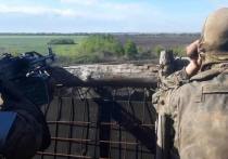 Российский военнослужащий, отправившийся добровольцем в зону спецоперации из Кургана, рассказал о том, какая опасность может угрожать бойцам, находящимся в окопах на линии соприкосновения, сообщает агентство URA